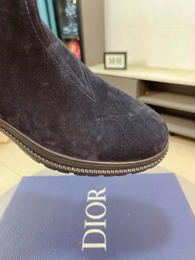 Men's shoes 💰480🌹🌹[Dior] Dior high-top new imported first-layer frosted cowhide ➕Leather lining, designed by European and American masters, perfect shape to create counter quality, solid color raw and wear-resistant outsole, original quality, unique design and beauty, super versatile and very comfortable. High-end without losing taste, fashionable, cold-proof and warm! Absolute focus 38-44 size